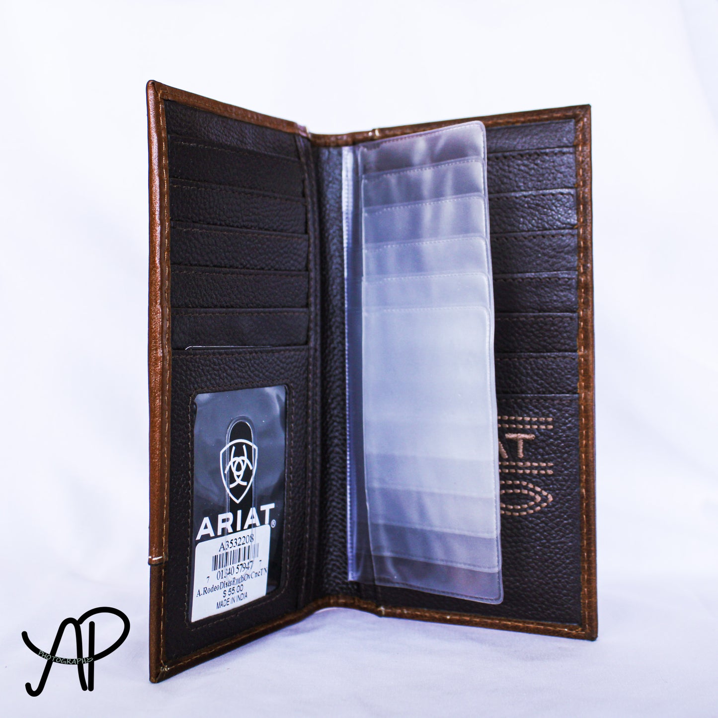 Ariat dark wallet with concho